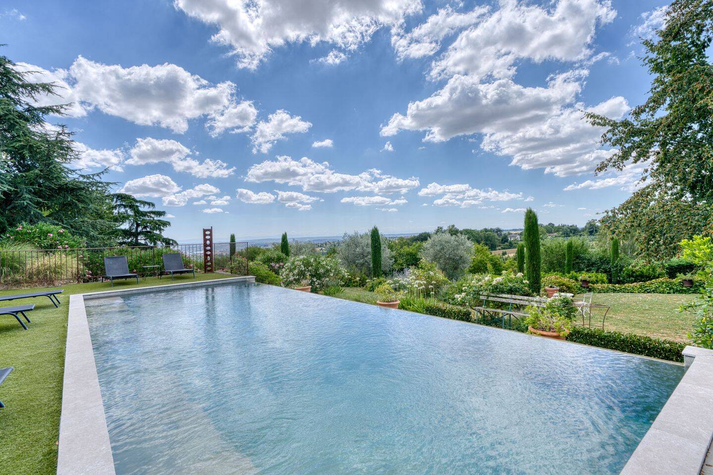 Maison 10 pièces 255 m² · à Chaponost · 255 m² · 1 580 000 €