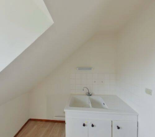 Appartement 3 pièces 53 m² · à Saint-Georges-sur-la-Prée · 53 m² · 423 €