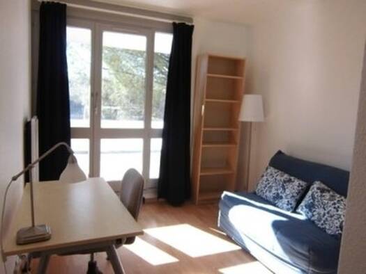 Appartement à louer 491 € 1 pièce 15,3 m² Étage 2/3 dès le 09/04/2026 Pont de l'Arc Aix-en-Provence 13090