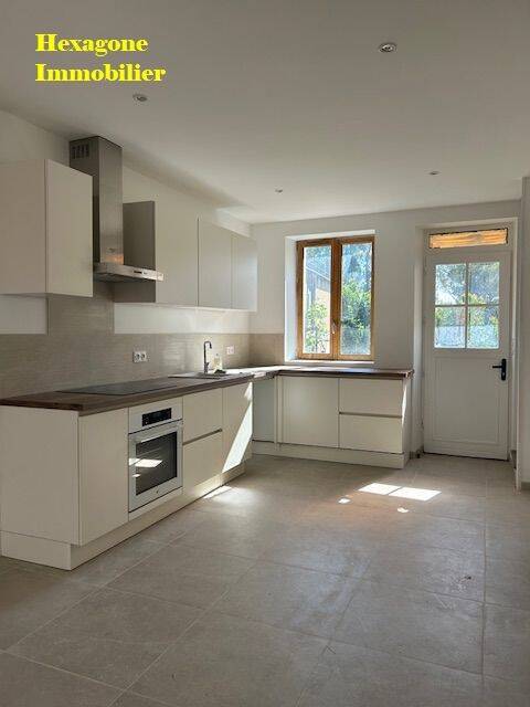 Maison 7 pièces 152 m² · à Bonny-sur-Loire · 152 m² · 240 000 €