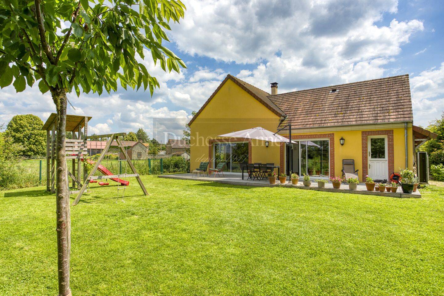Maison 7 pièces 290 m² · à Gambais · 290 m² · 715 000 €