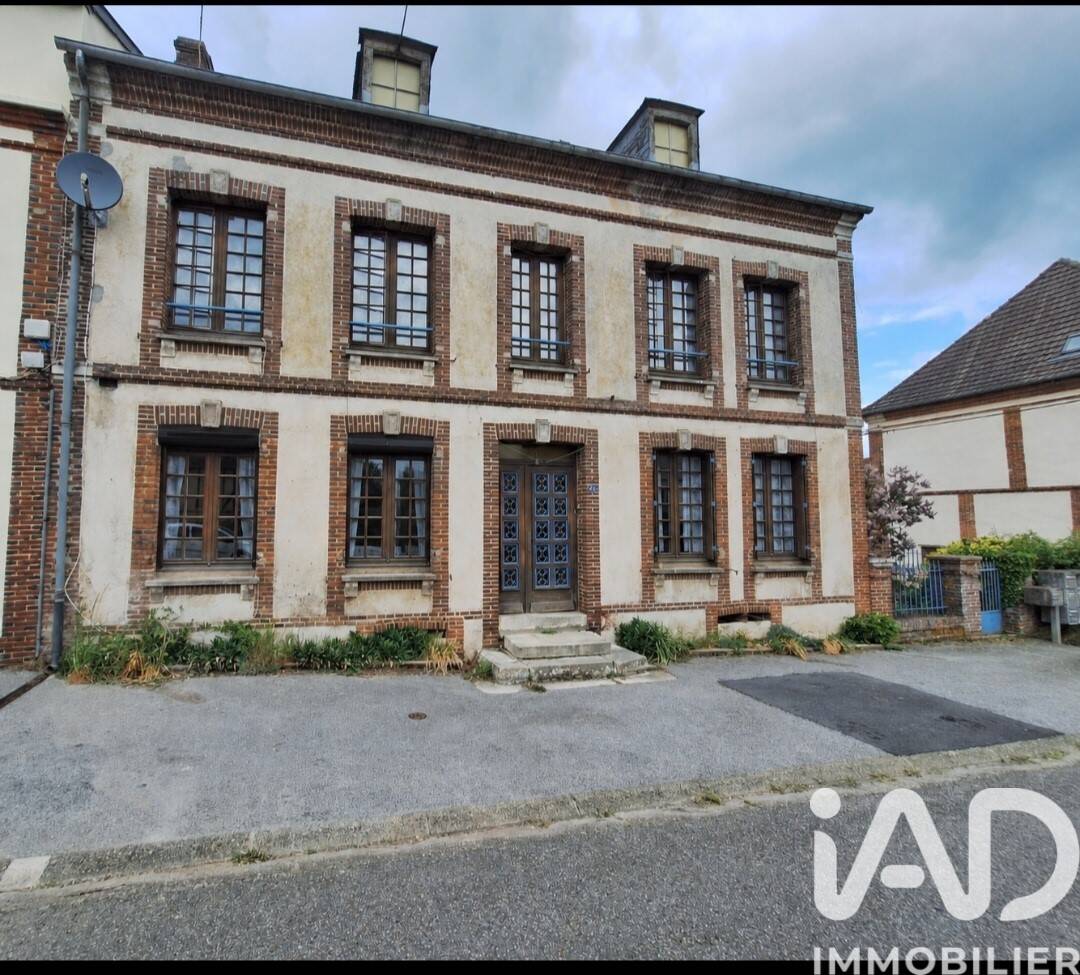 Maison 6 pièces 164 m² · à Saint-Hilaire-sur-Risle · 164 m² · 84 000 €