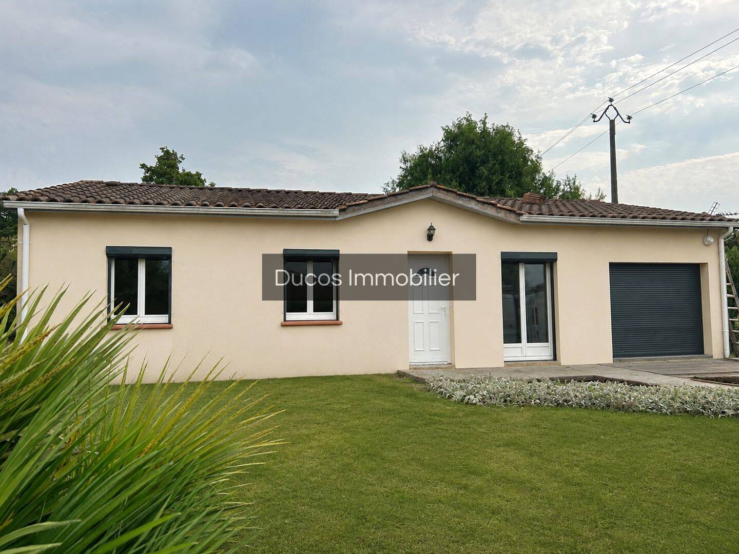 Maison 4 pièces 100 m² · à Fauguerolles · 99,5 m² · 888 €