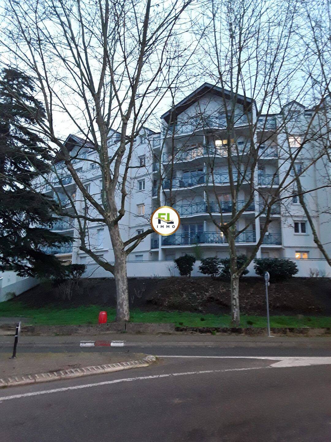 Appartement 1 pièce 33 m² · à Poissy · 32,5 m² · 699 €