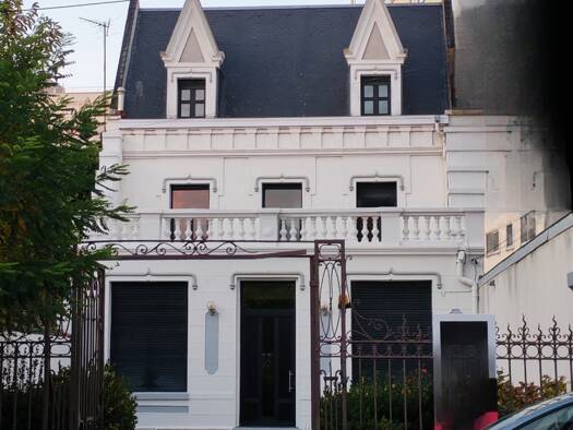 Maison de ville à vendre 360 000 € 12 pièces 5 chambres 175 m² 282 m² de terrain Centre Ville Béthune 62400