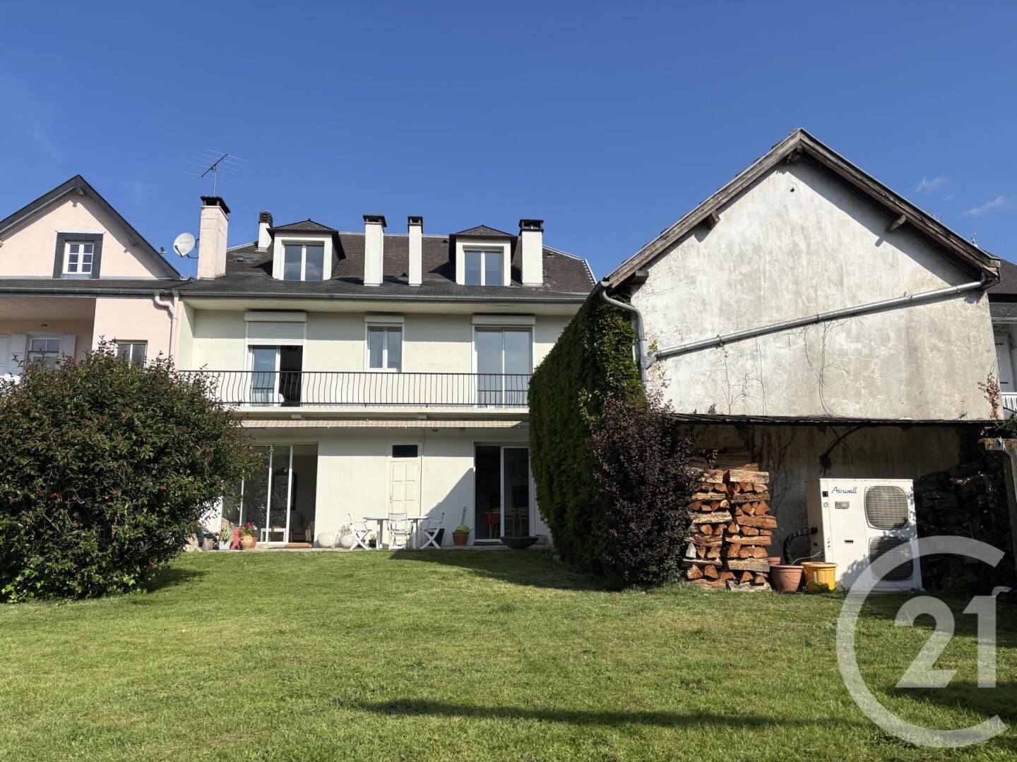 Maison 6 pièces 241 m² · à Mauléon-Licharre · 241 m² · 320 000 €