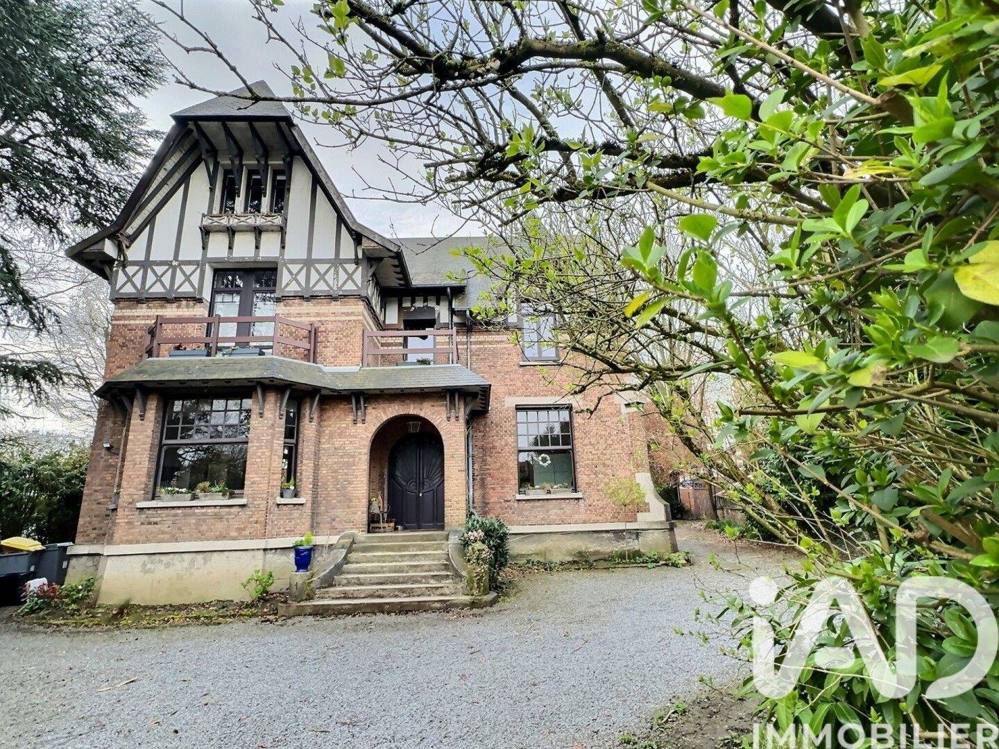 Maison 9 pièces 232 m² · à Roncq · 232 m² · 725 000 €