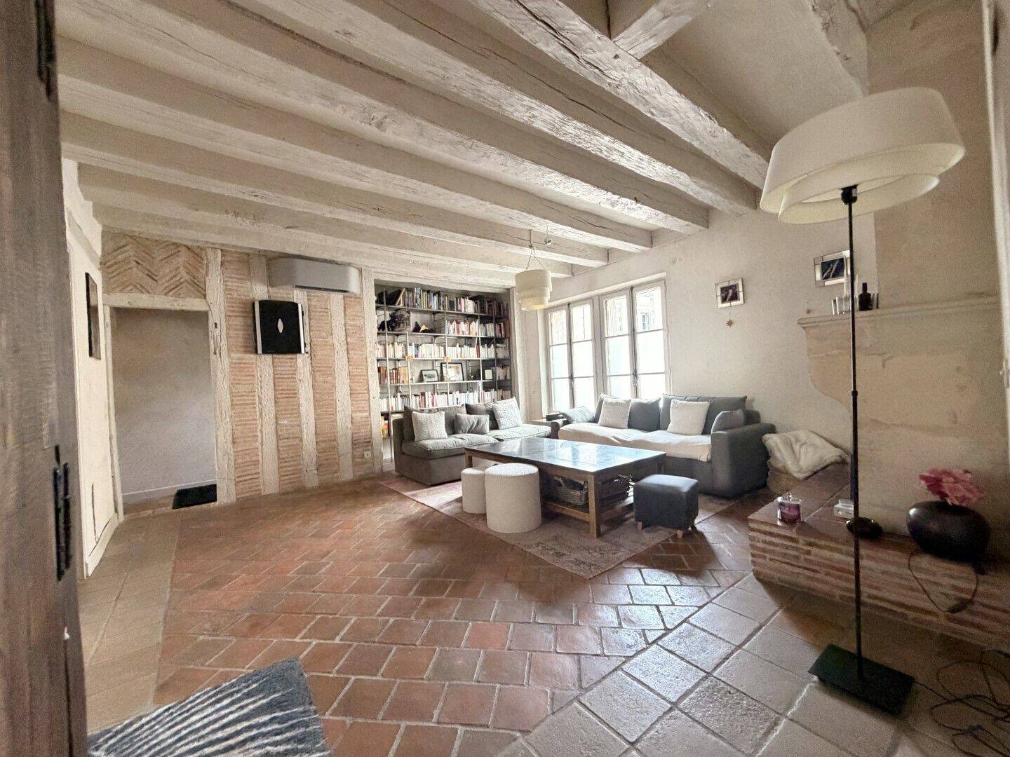 Maison 12 pièces 280 m² · à Tours · 280 m² · 949 900 €