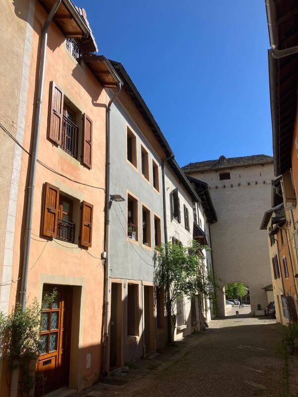 Maison 3 pièces 84 m² · à Crémieu · 83,6 m² · 850 €/mois