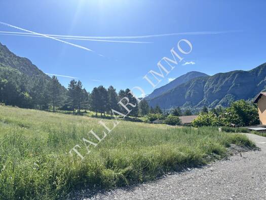 Terrain à vendre 70 100 € 539 m² de terrain Espinasses 05190