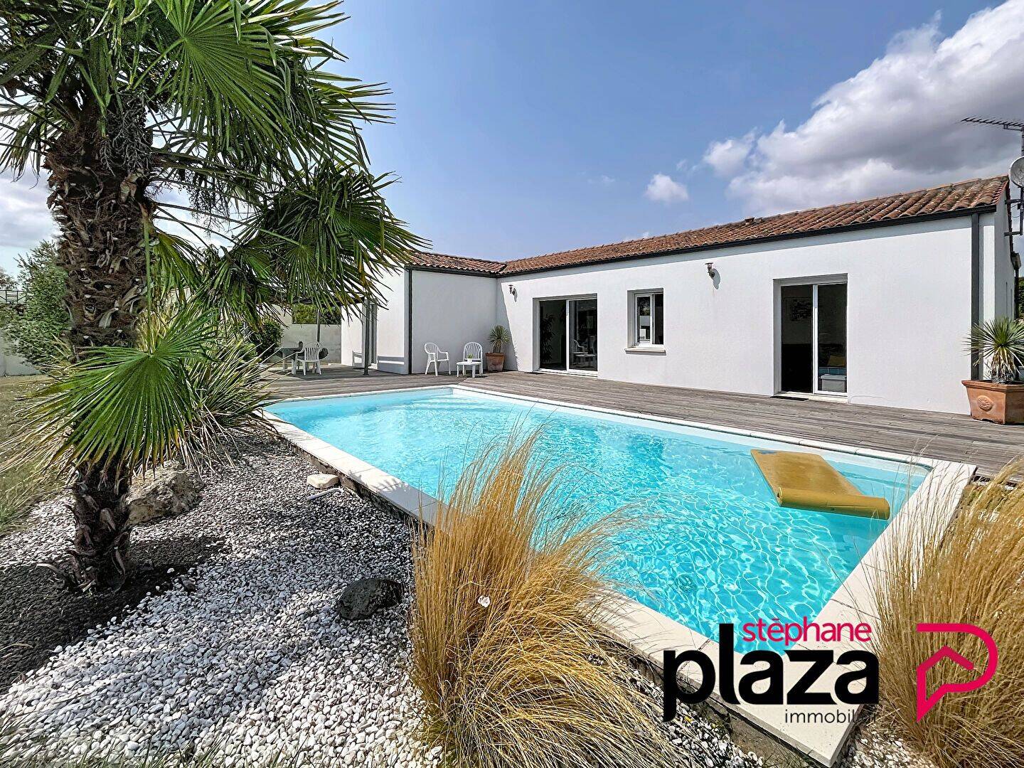 Maison 4 pièces 108 m² · à L'Éguille · 108 m² · 323 900 €
