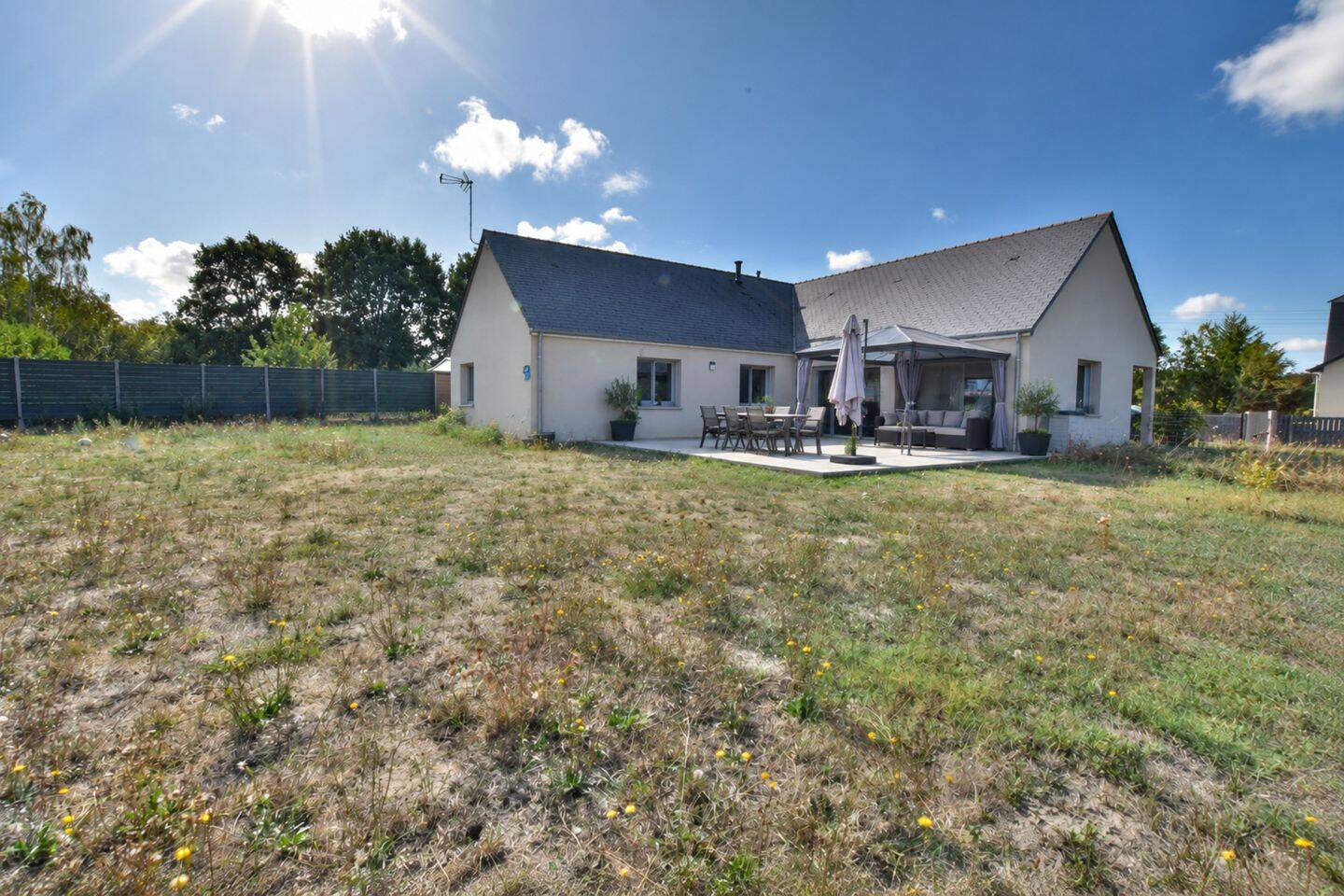 Maison 6 pièces 126 m² · à Jarzé Villages · 126 m² · 279 900 €