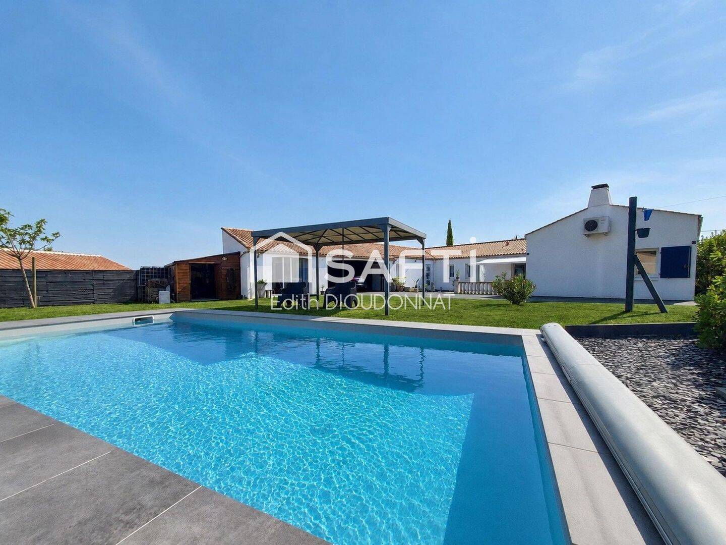 Maison 6 pièces 159 m² · à Le Champ-Saint-Père · 159 m² · 342 000 €
