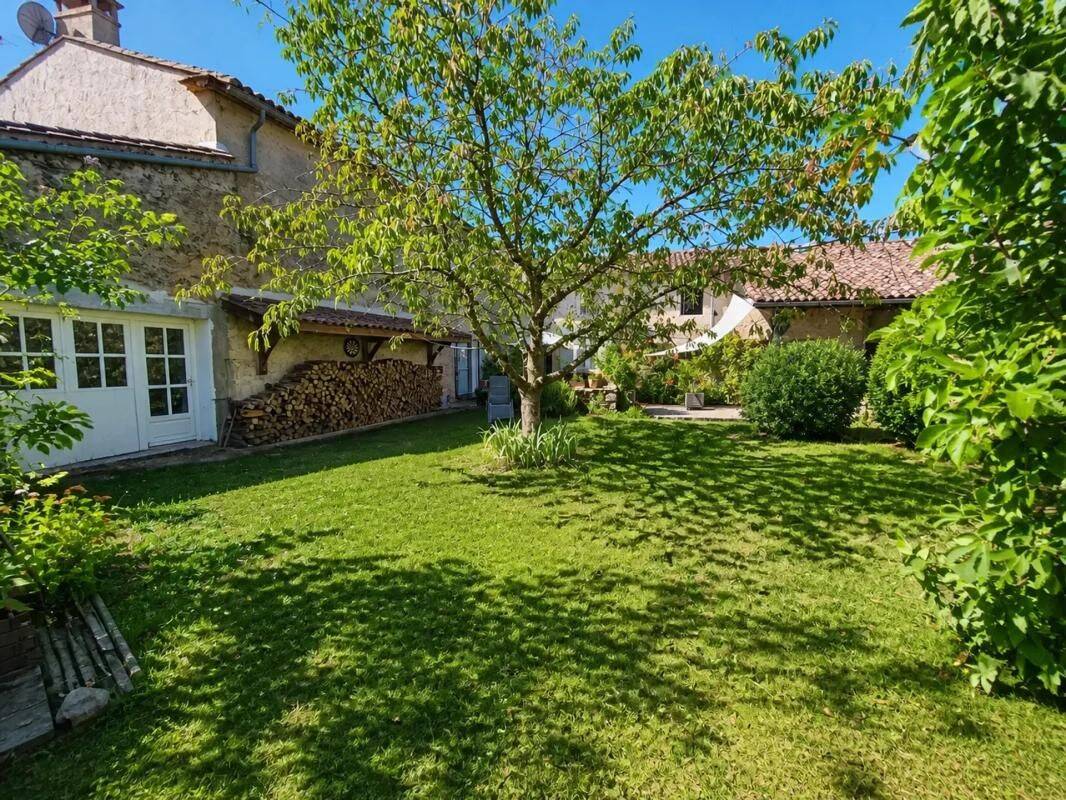 Maison 7 pièces 285 m² · à Noaillan · 285 m² · 285 000 €