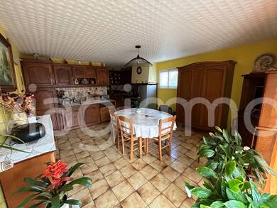 Maison en viager occupé Bouquet 42 240 € 5 pièces 3 chambres 124 m² 2 920 m² de terrain Saint-James 50240