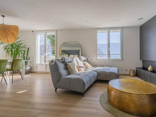 Appartement à vendre 229 000 € 3 pièces 2 chambres 81 m² 1 étages Anglefort 01350