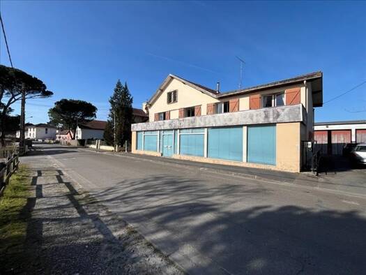 Immeuble à vendre 275 600 € 780 m² Lesperon 40260