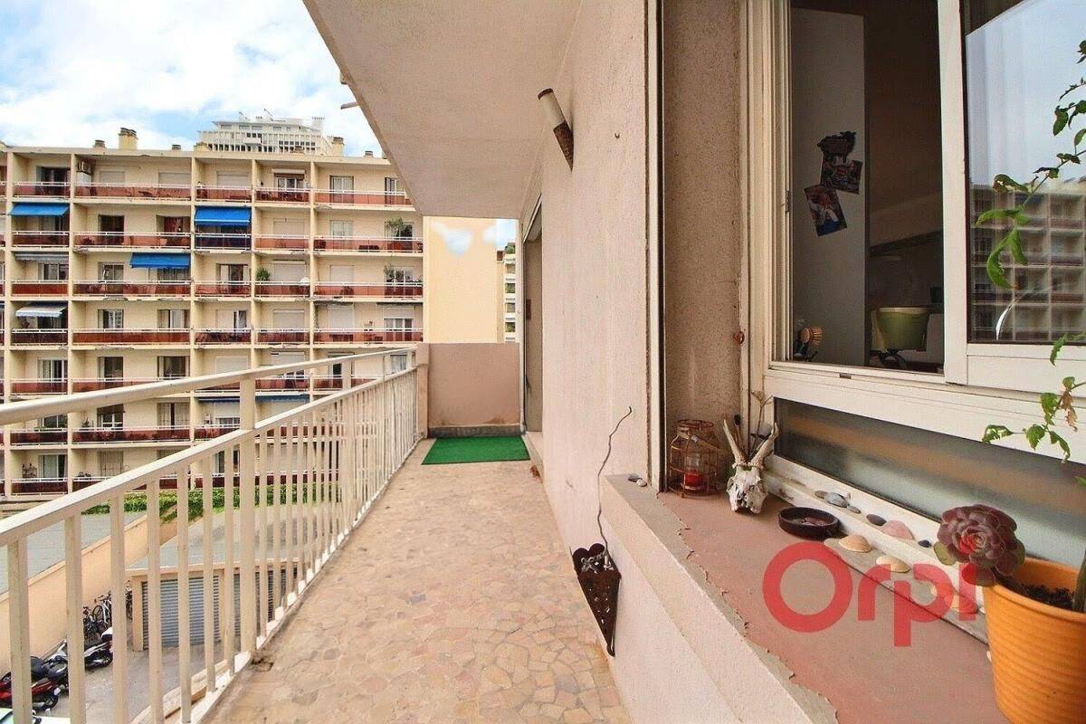 Appartement 3 pièces 54 m² · à Marseille 7ème Arrondissement · 54,4 m² · 286 000 €