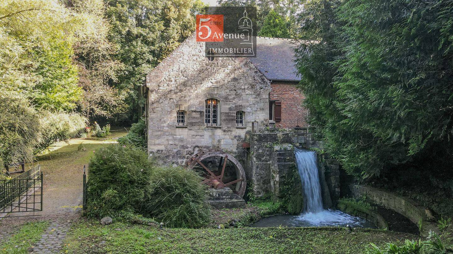 Maison 8 pièces 275 m² · à Chantilly · 275 m² · 454 000 €