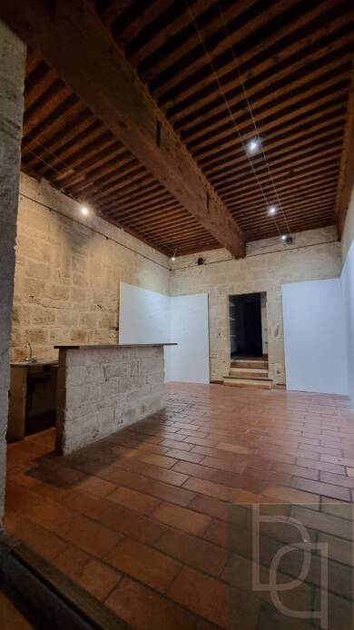 Local commercial à louer 860 € 40 m² de surface de vente Centre Historique Montpellier 34000
