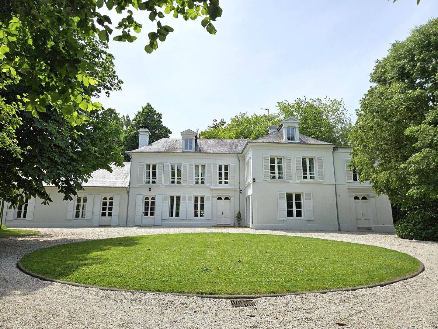 Maison 12 pièces 350 m² · à Caen · 350 m² · 1 499 900 €