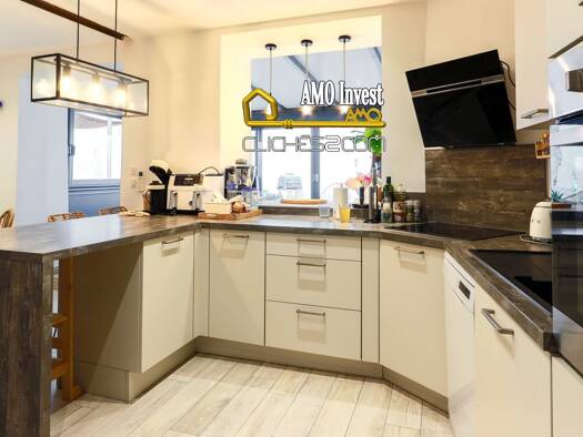 Appartement à vendre 329 000 € 3 pièces 2 chambres 85 m² Étage 1/3 Salon-de-Provence 13300