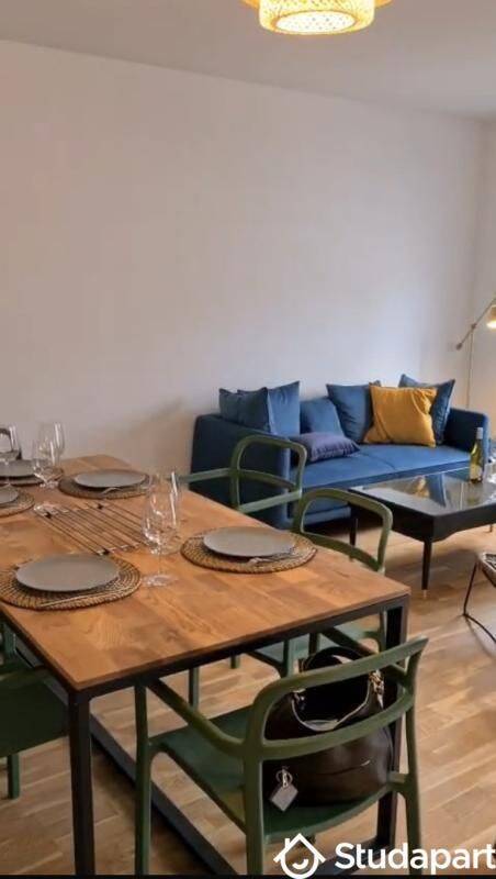 1 pièce 10 m² · à Lyon 6ème Arrondissement · 10 m² · 575 €