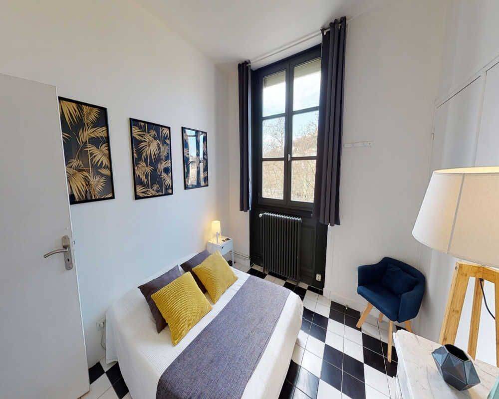 Appartement 4 pièces 110 m² · à Lyon 1er Arrondissement · 110 m² · 780 €