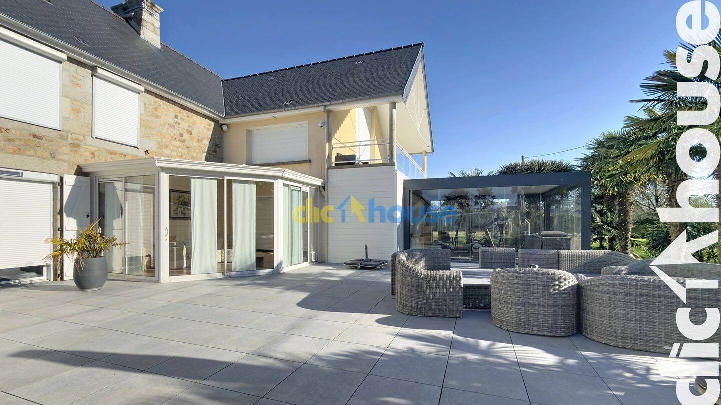 Maison 11 pièces 500 m² · à Vire Normandie · 500 m² · 892 500 €