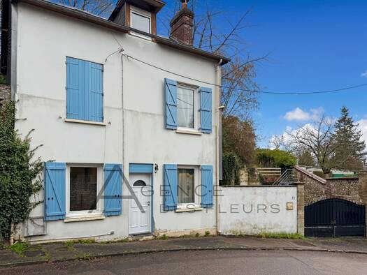 Maison à vendre 128 000 € 5 pièces 3 chambres 73 m² 207 m² de terrain Cerisaie Elbeuf 76500