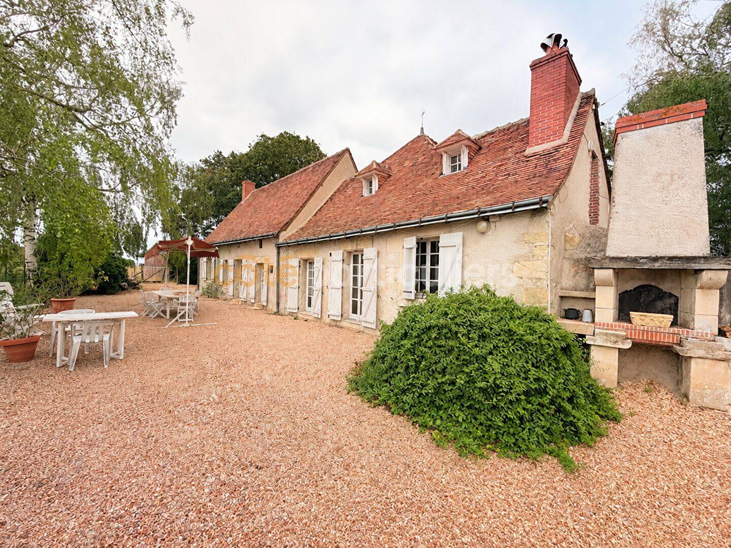 Maison 6 pièces 170 m² · à Nouzilly · 170 m² · 221 130 €