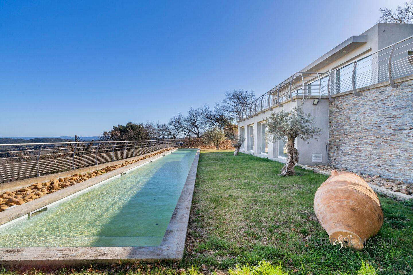 Maison 6 pièces 200 m² · à Rochefort-du-Gard · 200 m² · 980 000 €