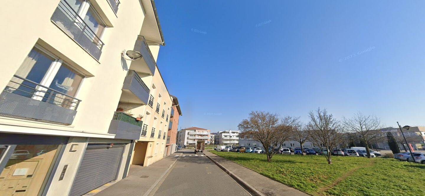 Appartement 2 pièces 44 m² · à Meyzieu · 43,6 m² · 598 €/mois
