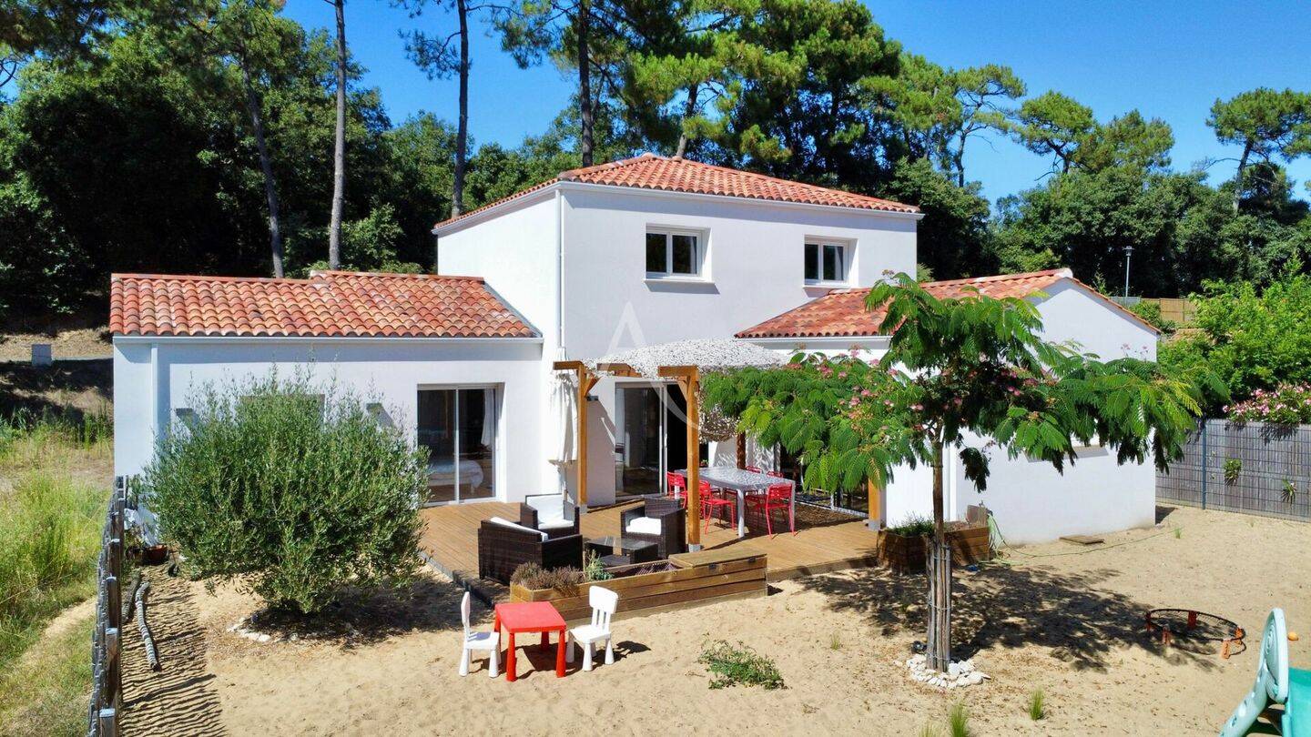 Maison 5 pièces 150 m² · à La Tranche-sur-Mer · 150 m² · 593 250 €