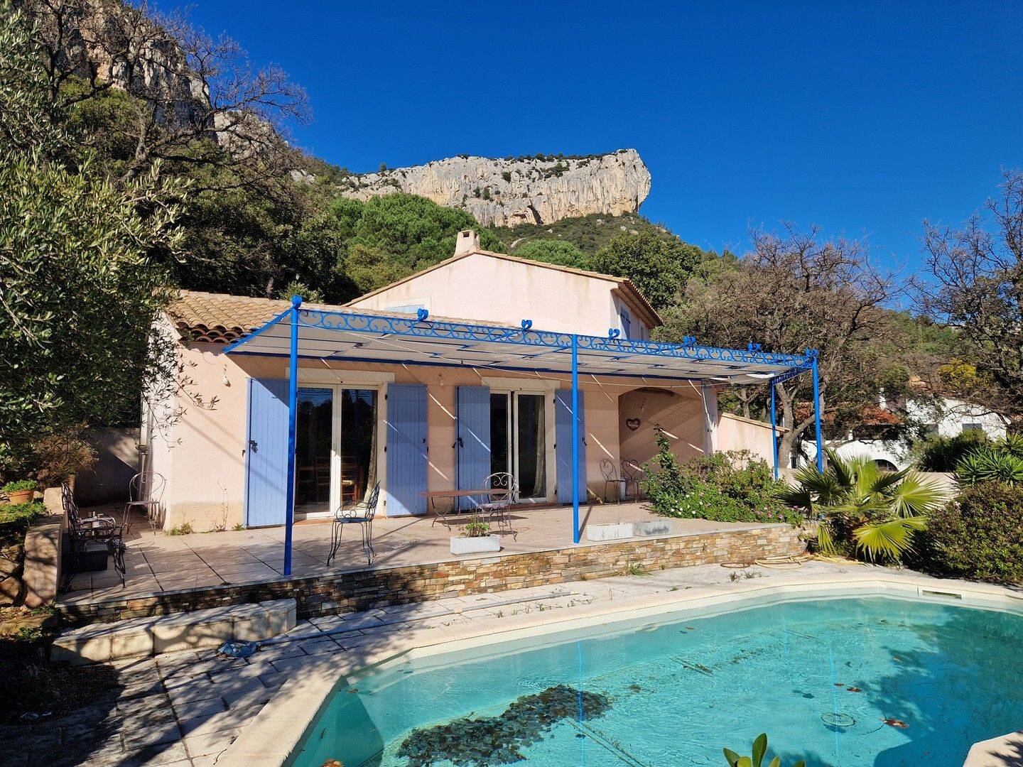 Maison 5 pièces 120 m² · à Le Revest-les-Eaux · 120 m² · 569 000 €