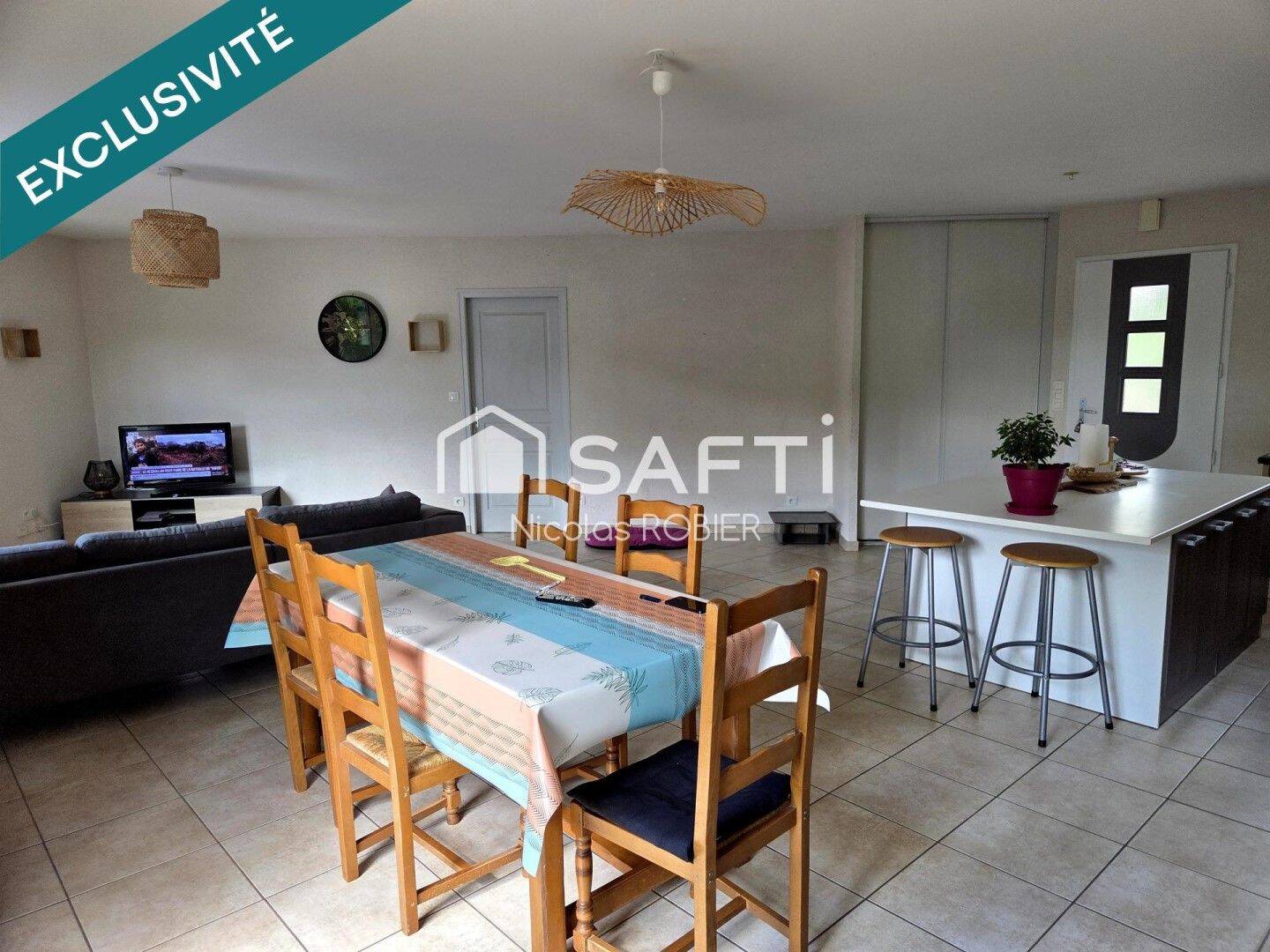 Maison 4 pièces 108 m² · à François · 108 m² · 199 900 €