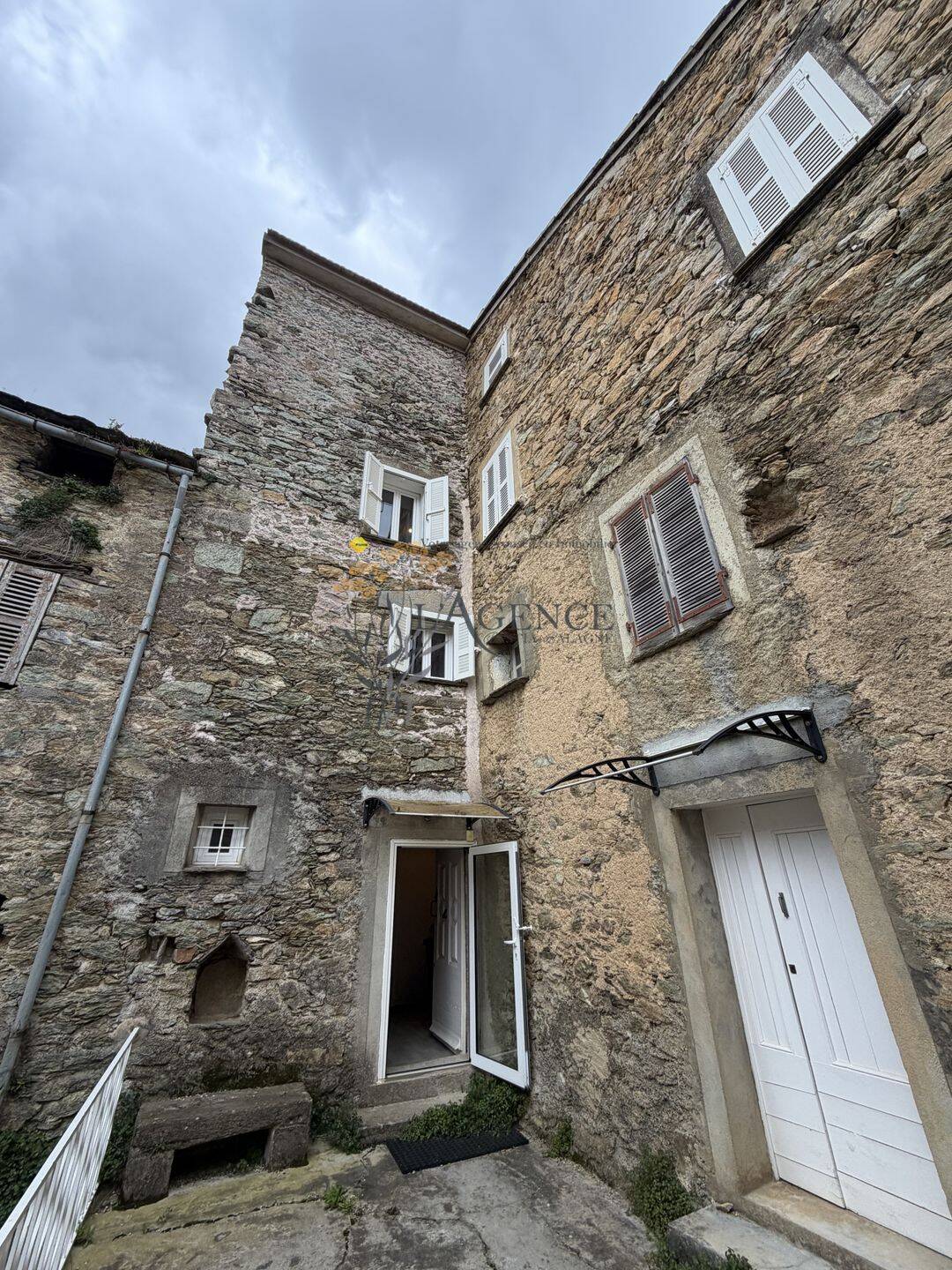 Maison 8 pièces 162 m² · à Castellare-Di-Mercurio · 161,7 m² · 215 000 €