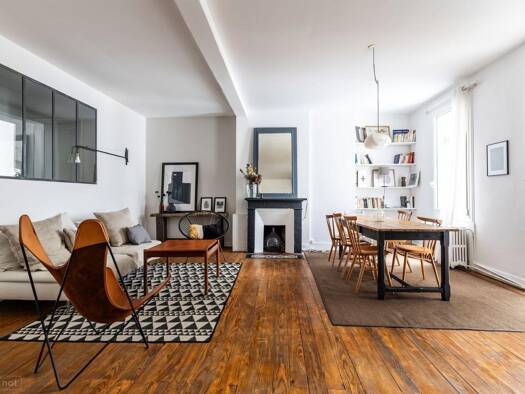 Appartement à vendre 440 000 € 3 pièces 2 chambres 81,1 m² Bordeaux 33000