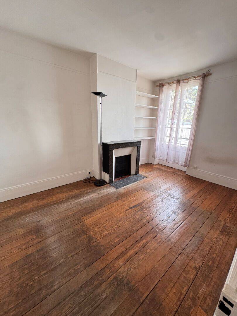 Appartement 1 pièce 28 m² · à Paris 17ème Arrondissement · 27,9 m² · 999 €/mois