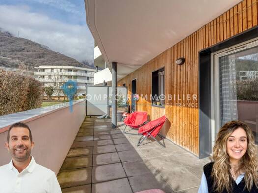 Appartement à vendre 225 000 € 3 pièces 2 chambres 66,3 m² RDC/3 Seyssins 38180