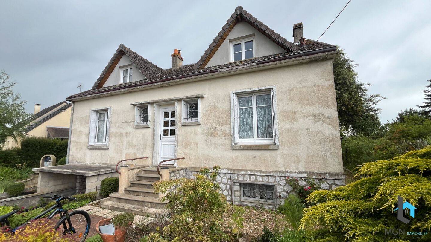 Maison 6 pièces 97 m² · à Alluyes · 97 m² · 102 500 €