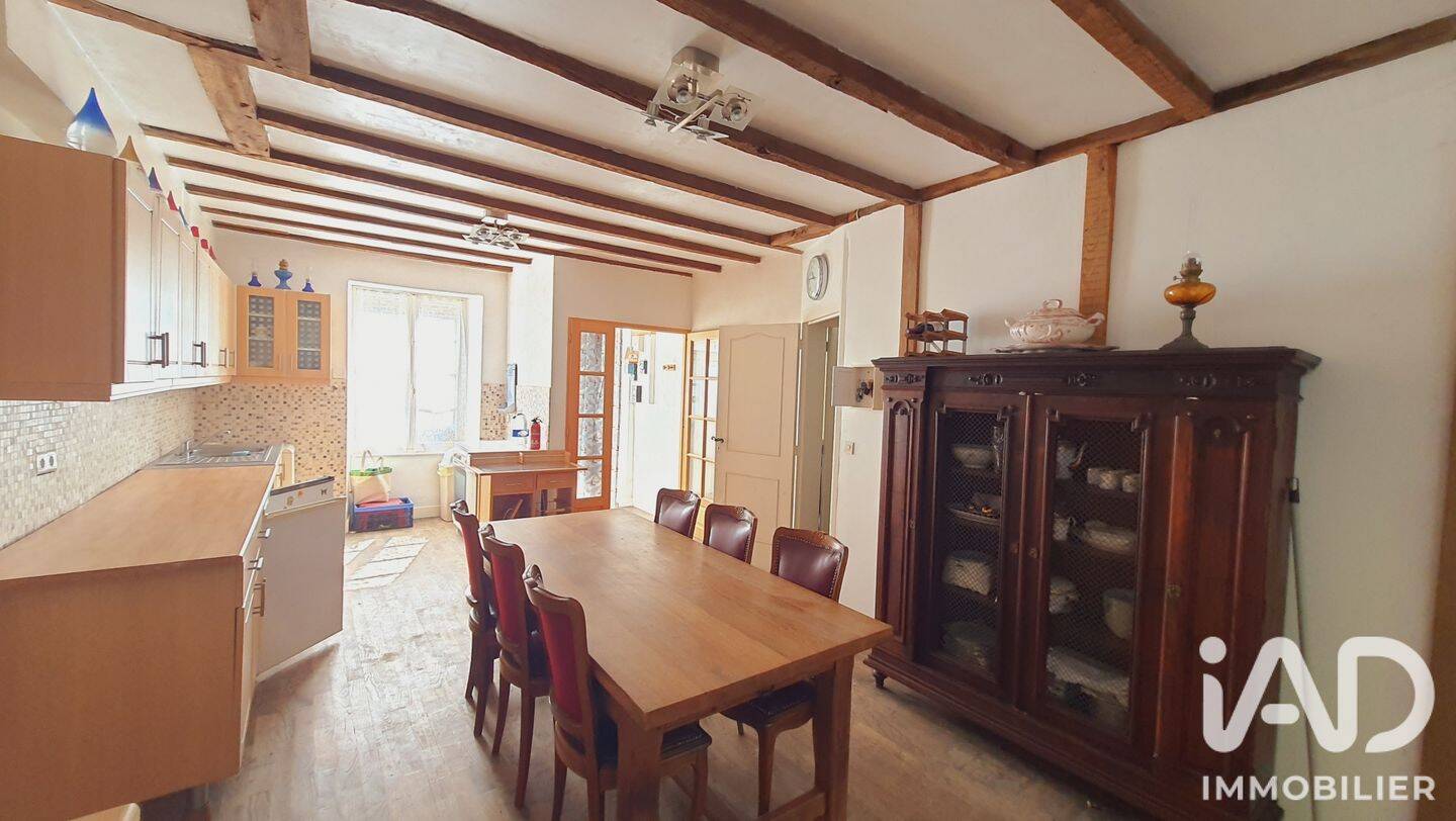 Maison 5 pièces 90 m² · à Val-Couesnon · 90 m² · 85 000 €