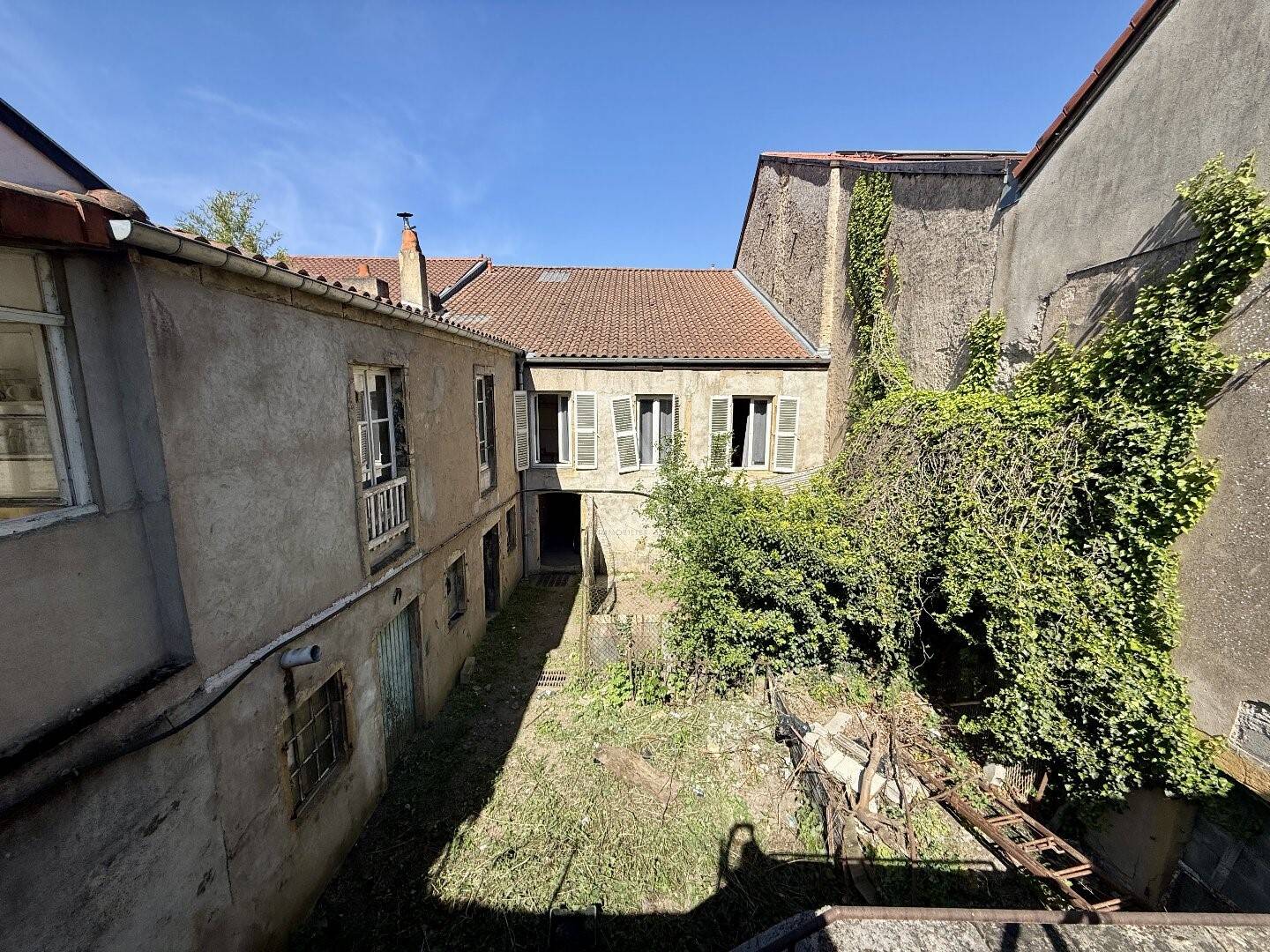 Maison 7 pièces 234 m² · à Jouy-aux-Arches · 234 m² · 225 000 €