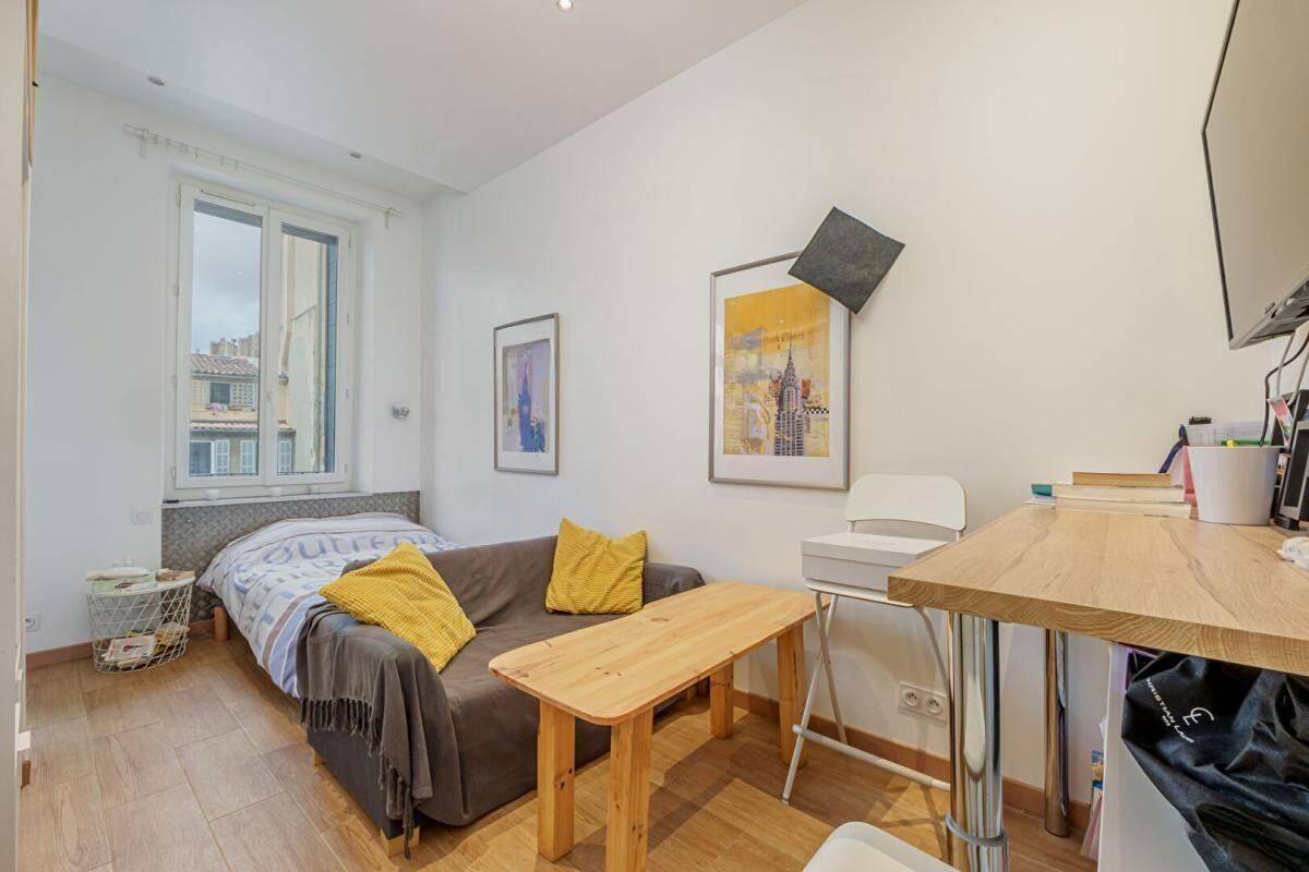 Appartement 1 pièce 17 m² · à Marseille 1er Arrondissement · 17 m² · 637 €