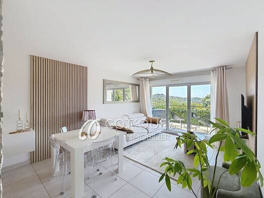 Appartement à vendre 399 000 € 3 pièces 2 chambres 60 m² Étage 2/2 Quartiers Est les Salettes-Les Campons La Colle-sur-Loup 06480