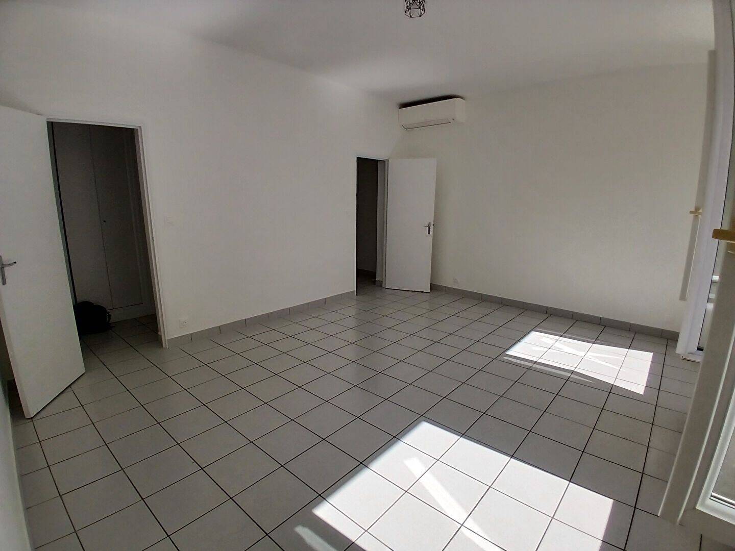 Appartement 1 pièce 34 m² · à Arpajon · 34 m² · 635 €/mois