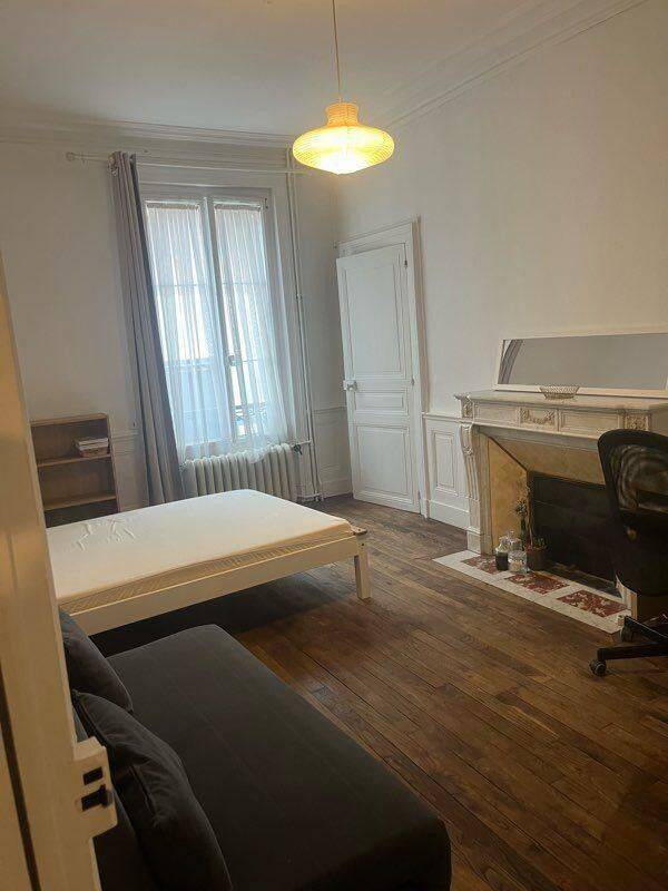 Beau studio meublé 20m² Thabor — 1