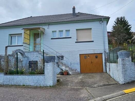 Maison de plain-pied à vendre 126 000 € 5 pièces 3 chambres 82 m² 410 m² de terrain Etzling 57460