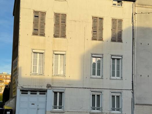 Immeuble à vendre 135 000 € 204 m² Trévois-Croncels Troyes 10000