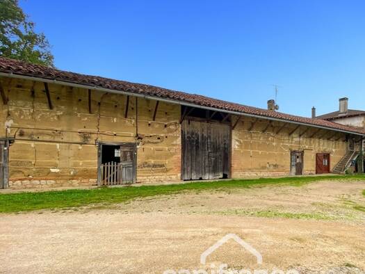 Maison de plain-pied à vendre 126 000 € 3 pièces 2 chambres 68 m² 9 000 m² de terrain Dommartin-lès-Cuiseaux 71480